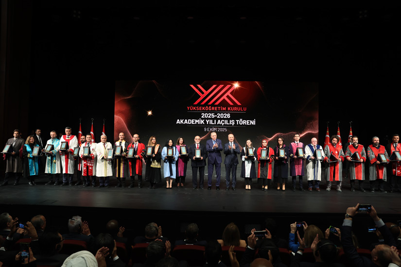 Cumhurbaşkanımız Sayın Recep Tayyip Erdoğan’dan Kastamonu Üniversitesi’ne Üstün Başarı Ödülü