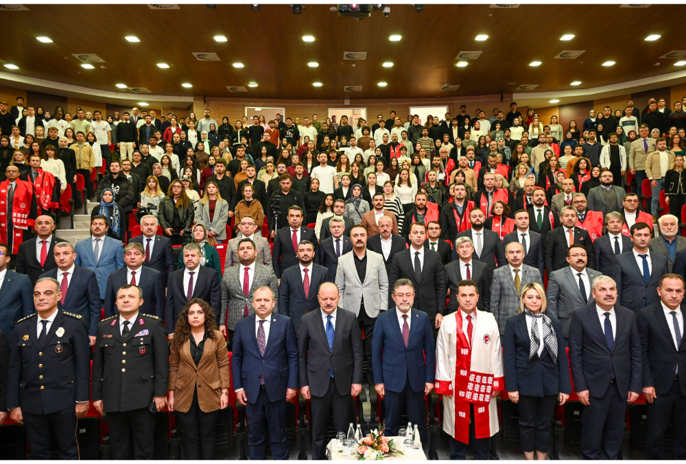 Kastamonu Üniversitesi 2025-2026 Akademik Yıl Açılış Töreni Tarım ve Orman Bakanı İbrahim Yumaklı’nın Katılımıyla Gerçekleşti