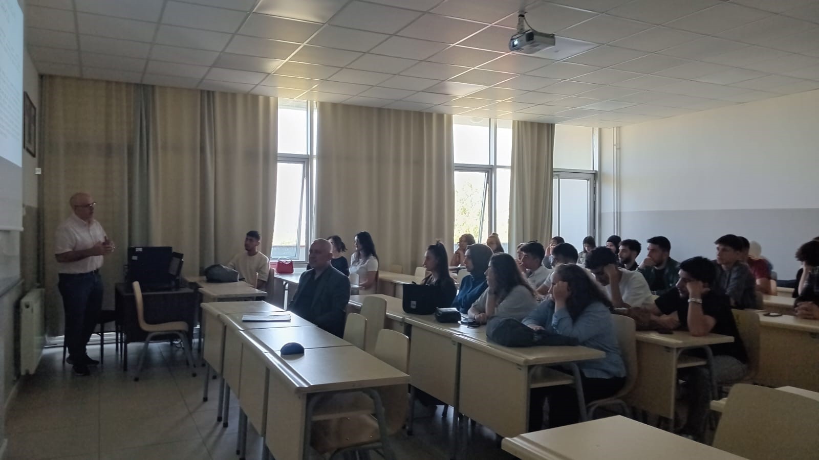 Kimya Endüstrisinin Türkiye Coğrafyasındaki Yeri Semineri - Fen Fakültesi